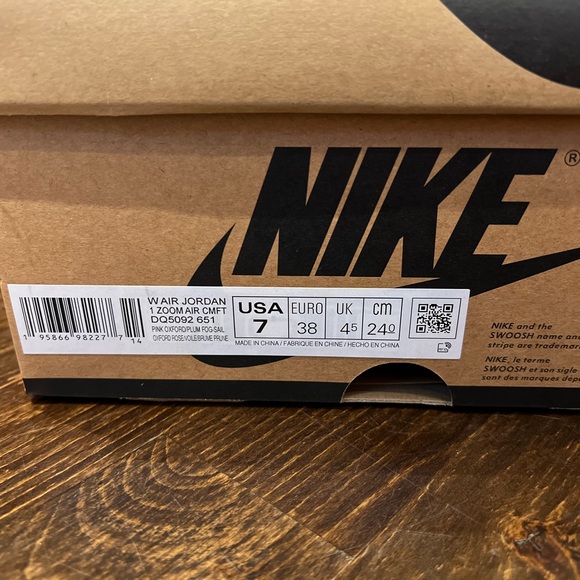 Air Jordan 1 Zoom Air Comfort in Pink Oxford/Sail/Summit White/Plum Fog - Picture 2 of 7